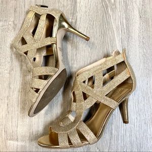 Marc Fisher Womens Nala Gold Strappy Sandals